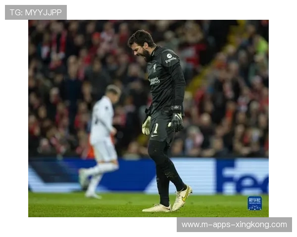 维尼修斯挑射越过门将轻巧入网